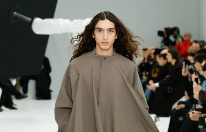 L’envolée d’Issey Miyake Men dans le défilé Automne-Hiver 2025-2026