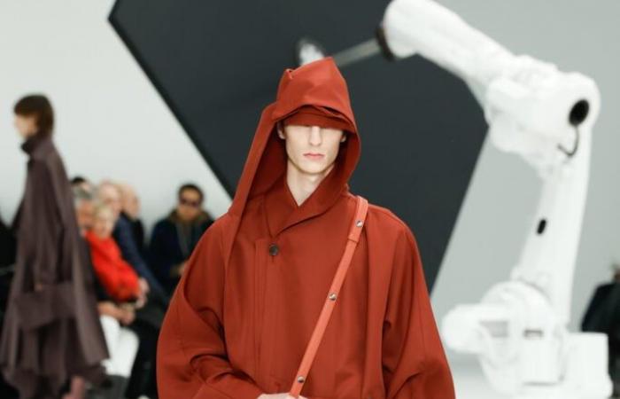 L’envolée d’Issey Miyake Men dans le défilé Automne-Hiver 2025-2026