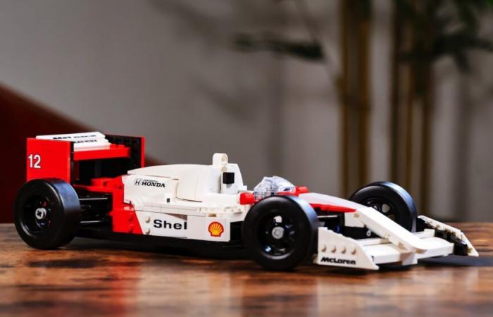 Nous avons réalisé la McLaren F1 d’Ayrton Senna en Lego, nos images du kit de 693 pièces