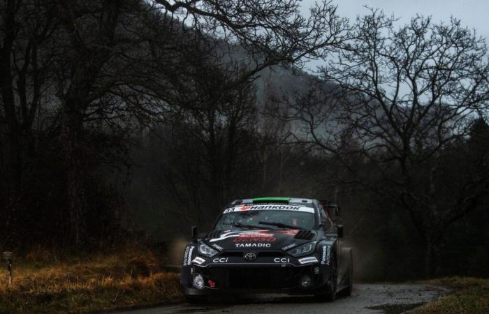 Elfyn Evans prend les devants alors que le rallye de Monte Carlo descend dans le chaos