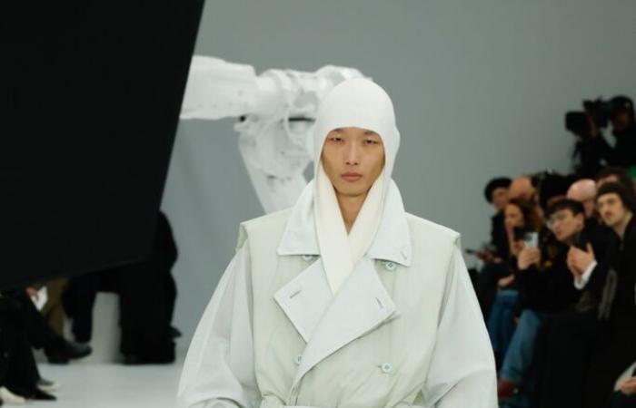 L’envolée d’Issey Miyake Men dans le défilé Automne-Hiver 2025-2026