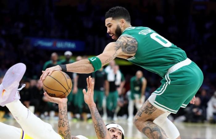 Les Lakers jouent leur meilleur basket-ball de la saison en victoire dominante sur les Celtics rivaux