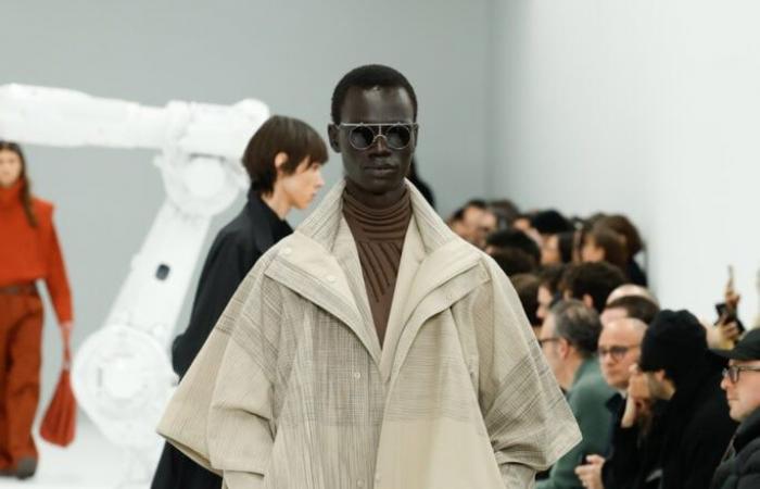 L’envolée d’Issey Miyake Men dans le défilé Automne-Hiver 2025-2026