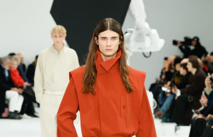 L’envolée d’Issey Miyake Men dans le défilé Automne-Hiver 2025-2026