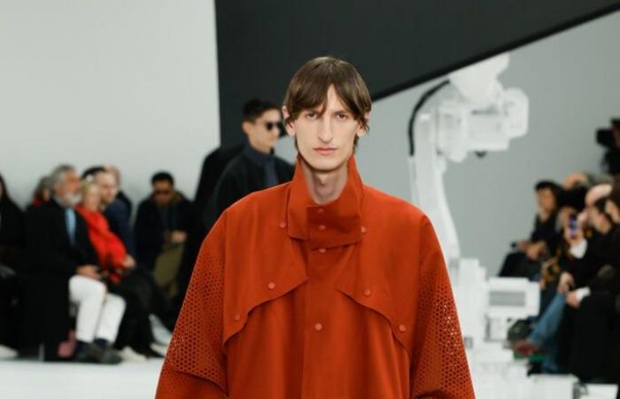 L’envolée d’Issey Miyake Men dans le défilé Automne-Hiver 2025-2026