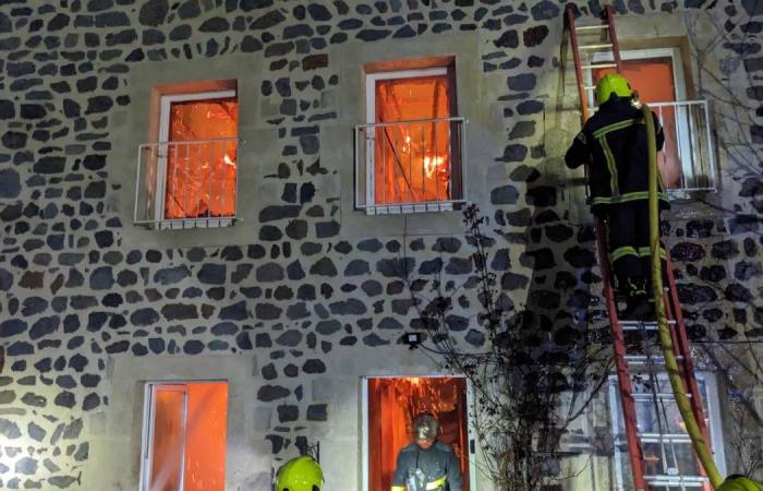 Feu de nuit violent d’une ferme de cette ville de Haute-Loire