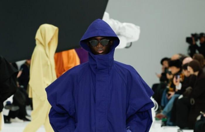 L’envolée d’Issey Miyake Men dans le défilé Automne-Hiver 2025-2026