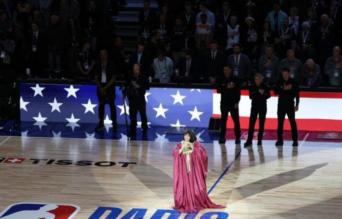 Wembanyama stratosphérique, le show « à l’américaine », une pluie de stars… En images, la (magique) soirée NBA à Paris