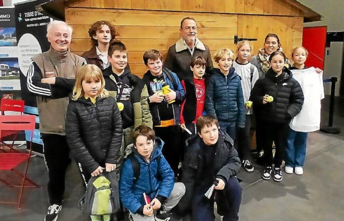 Les jeunes de l’école de tennis Récoise à l’ouverture de Quimper