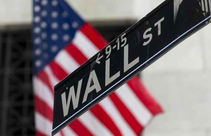 Wall Street en baisse pour clôturer la première semaine de Donald Trump