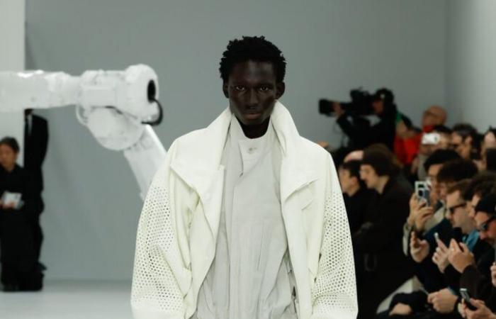 L’envolée d’Issey Miyake Men dans le défilé Automne-Hiver 2025-2026