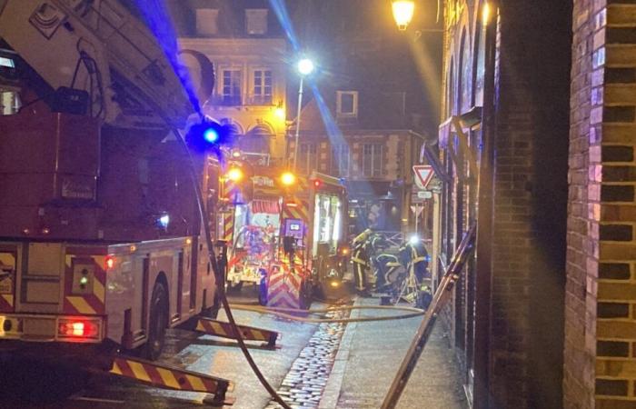 Vidéo de l’incendie au centre de cette ville d’Orne a été sous contrôle par 30 pompiers