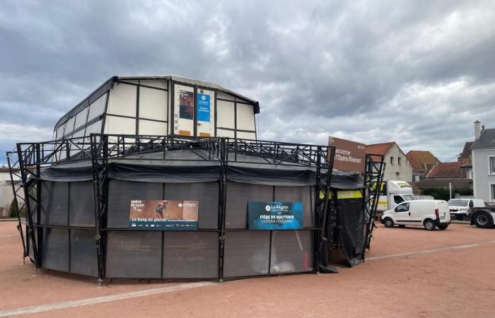 Quand un camion-opéra traverse les routes d’Auvergne-Rhône-Alpes