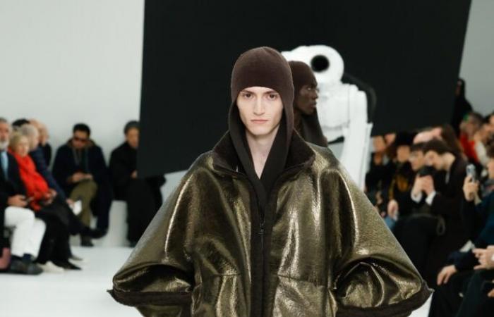 L’envolée d’Issey Miyake Men dans le défilé Automne-Hiver 2025-2026