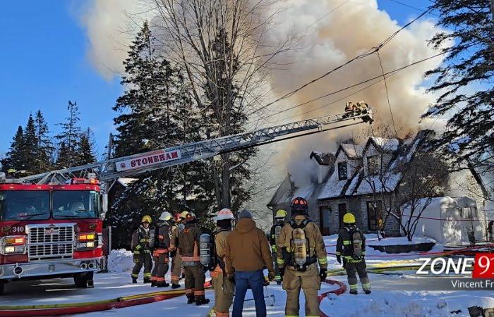 Un incendie majeur fait rage à Lac-Beauport