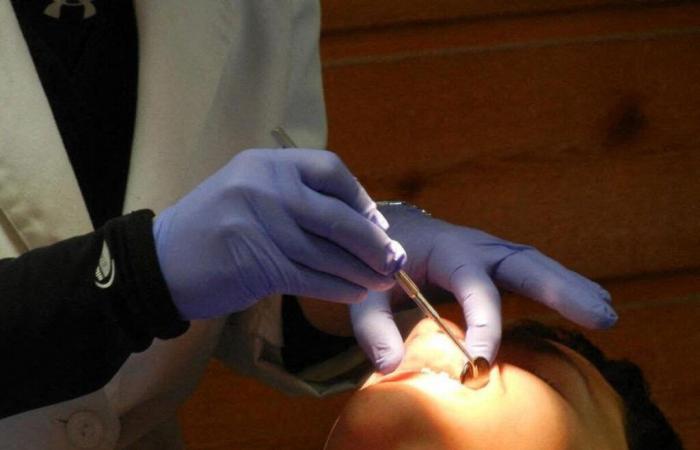 le chirurgien dentiste se casse les dents en voulant « jouer sur tous les fronts »