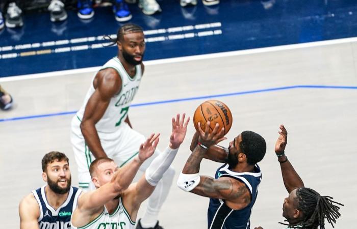 Les Celtics réussissent 20 tirs à trois points et battent les Mavs, 122-107