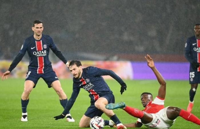 Les premiers pas de Kvara avec le PSG