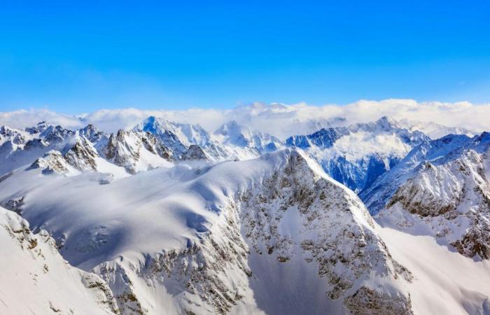 Qu’est-ce que cet étrange véhicule en bambou est découvert dans la glace des Alpes suisses?