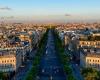«Je n’y mets plus les pieds»… Boudé des Parisiens, les Champs-Elysées restent une vitrine prisée des touristes