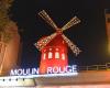 VIDÉO. Que s’est-il passé au Moulin Rouge ? Les ailes du mythique cabaret parisien se sont effondrées hier soir