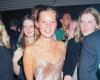 La robe transparente de Kate Moss vendue à un prix élevé