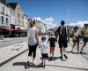 pourquoi les vacances sans enfants gagnent du terrain en France