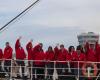 la flamme olympique à bord du « Belem » avec un équipage de jeunes scouts