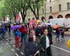 Un défilé du 1er mai à Nîmes, sous la pluie, riche en revendications et chants engagés