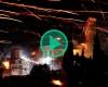 En Grèce, l’île de Chios a célébré Pâques avec sa traditionnelle « guerre des fusées » (et c’est impressionnant)