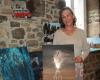 Stéphanie Caddéo rehausse ses tableaux d’or et les expose à Villedieu-les-Poêles