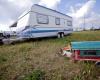 caravanes installées illégalement sur le site d’entraînement de l’équipe de France de hockey à Aix