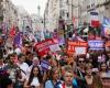 Des milliers de manifestants se sont rassemblés « contre le gouvernement Macron-Barnier »