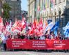 Plus de 15 000 personnes réclament haut et fort de meilleurs salaires ! – Unia, le syndicat