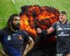 VIDÉO. En 2008, Chabal s’échauffe les épaules et retourne l’énorme Koyamaibole comme une crêpe.