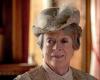 Le créateur de “Downton Abbey” rend hommage à Maggie Smith : “Une grande actrice”