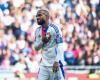 Lacazette a fait une volée, il a franchi la ligne