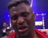 Francis Ngannou met KO Renen Ferreira au premier tour du retour du MMA et fond en larmes après avoir dédié la victoire à son fils