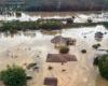 une femme se suicide en tombant dans un gouffre formé par les inondations