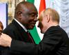 Au sommet des BRICS, le président sud-africain Cyril Ramaphosa qualifie la Russie d'”ami précieux”