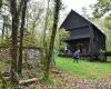 Vidéo. A la découverte, en Périgord, d’une étonnante maison en bois noir