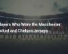 Joueurs qui portaient les maillots de Manchester United et de Chelsea