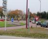 Pourquoi des plaques ont été installées au rond-point de Penesme à Cherbourg