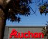 Auchan annonce un projet de plan social, près de 2.400 emplois menacés en France