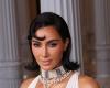 Kim Kardashian porte des bijoux de la princesse Diana et irrite les fans de la famille royale britannique (photos)