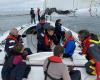 Au village Vendée Globe, un stage de voile 5 étoiles à bord du premier bateau vainqueur de la course