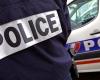 Une femme accouche dans sa voiture en plein Paris, aidée par les policiers de la BAC