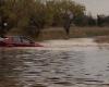 3 personnes coincées dans leur voiture