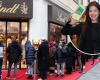 Düsseldorf : faire la queue pour le chocolat Lindt de Dubaï