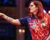 La joueuse trans Noa-Lynn van Leuven blanchie à la chaux par Michael van Gerwen